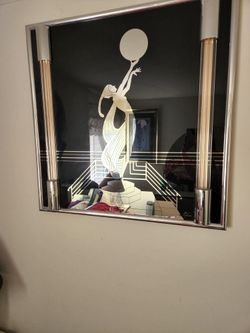 Beautiful Mirrored Picture 