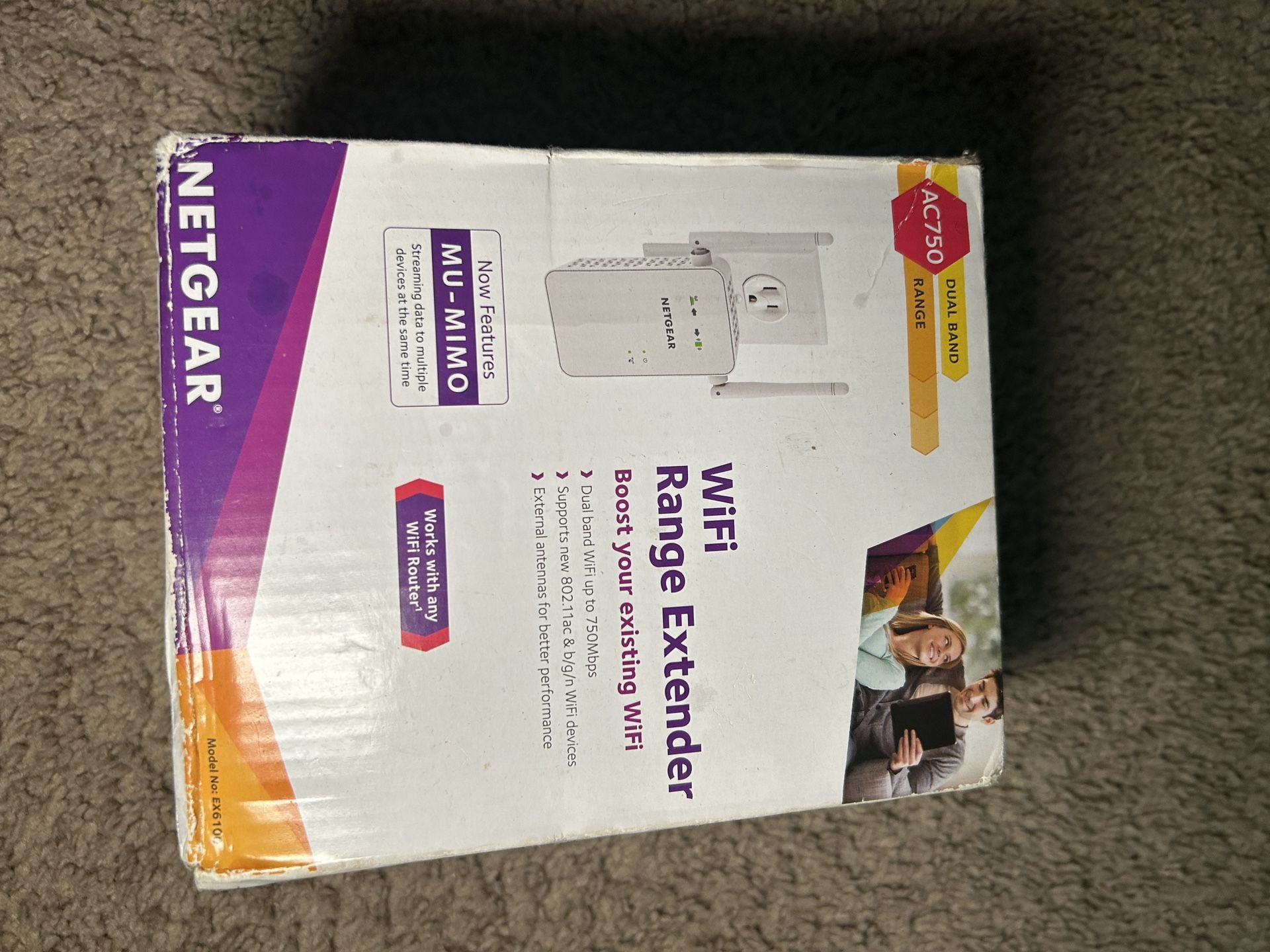 NETGEAR - AC750 Dual-Band Wi-Fi Range Extender - White EX6100-100NAS