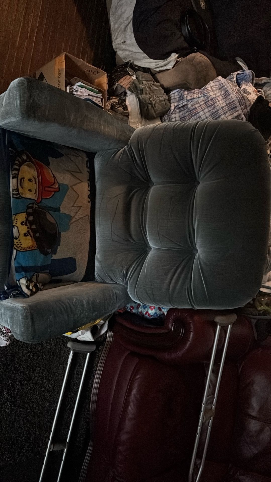 FREEEE RECLINING CHAIR GREAT CONDITION