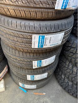 Set 245/45/19 Kumho Free Mount And Balance Included