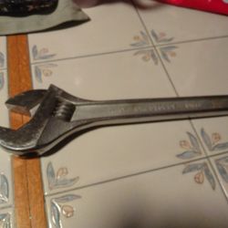 Large Crescent Wrench 15" 