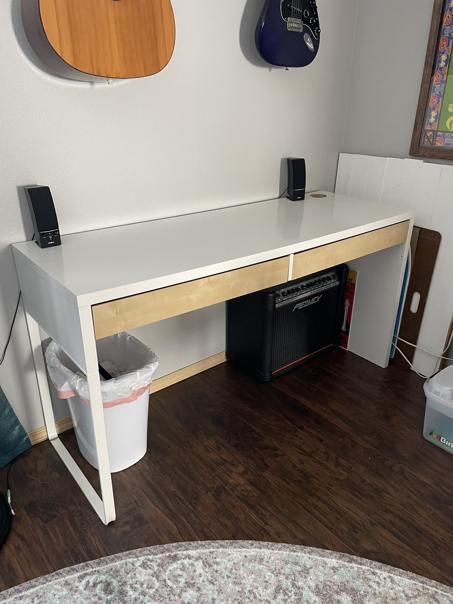 IKEA MICKE desk