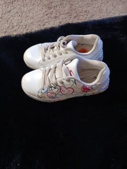 Toddler Shoes Good CONDITION Suze 11,Pick Up ONLY....