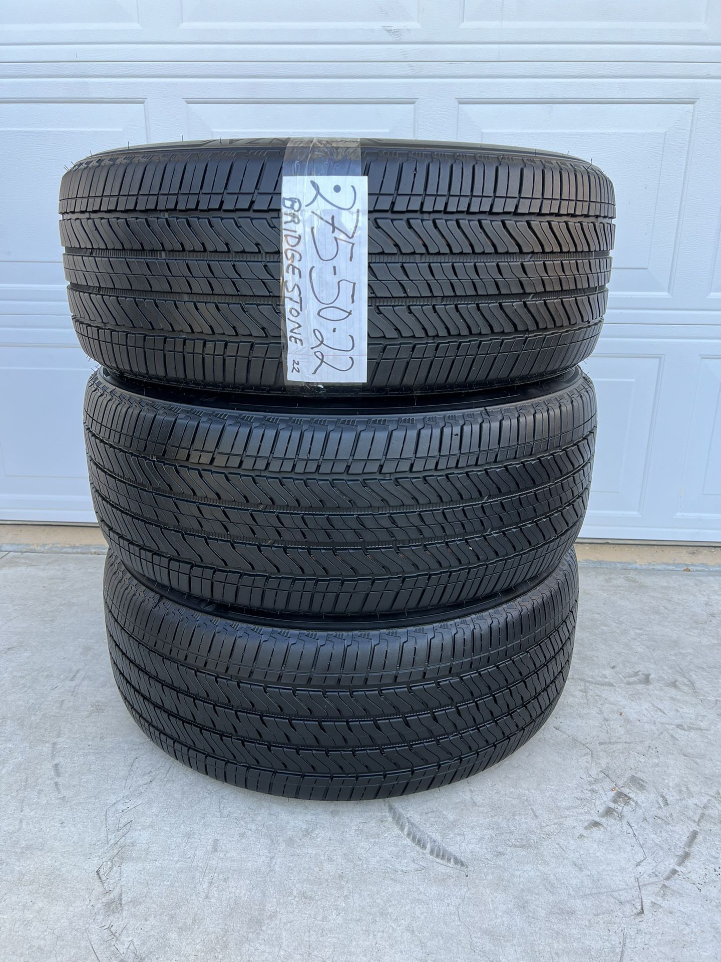 Tires Bridgestone 275/50/22