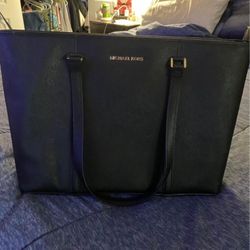 Michael Kors Authentic Purse 