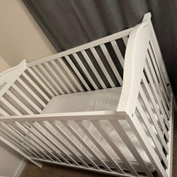 Baby Crib with Mattress