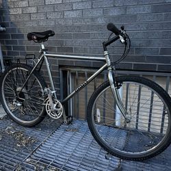 Giant Hybrid Road Bike 