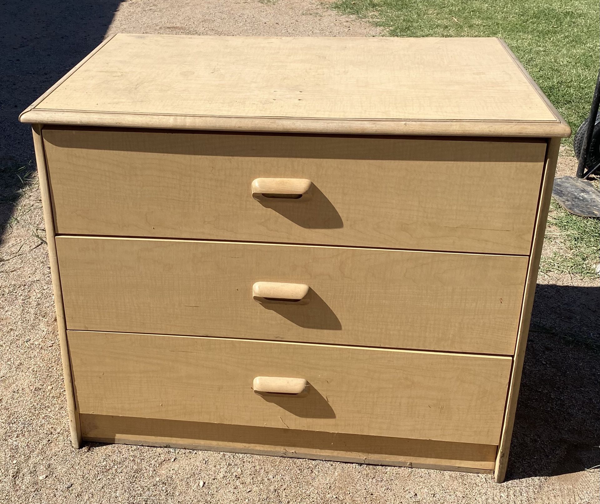 Dresser $40