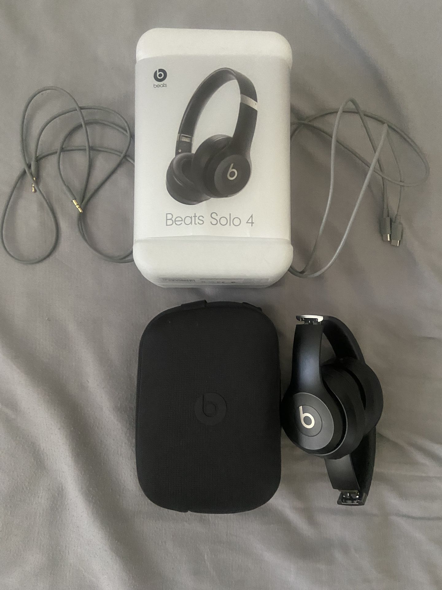 Beats Solo 4 - Bluetooth® Wireless On-Ear Headphones