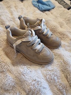 Ugg low lomel