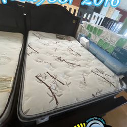 Royal Touch Queen Mattress And Boxspring Bed Set 
