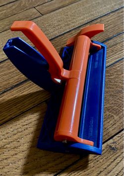 Fiskars Straight Edge Paper Crimper Tool 6.5" Corrugated Roller Wide Ripple