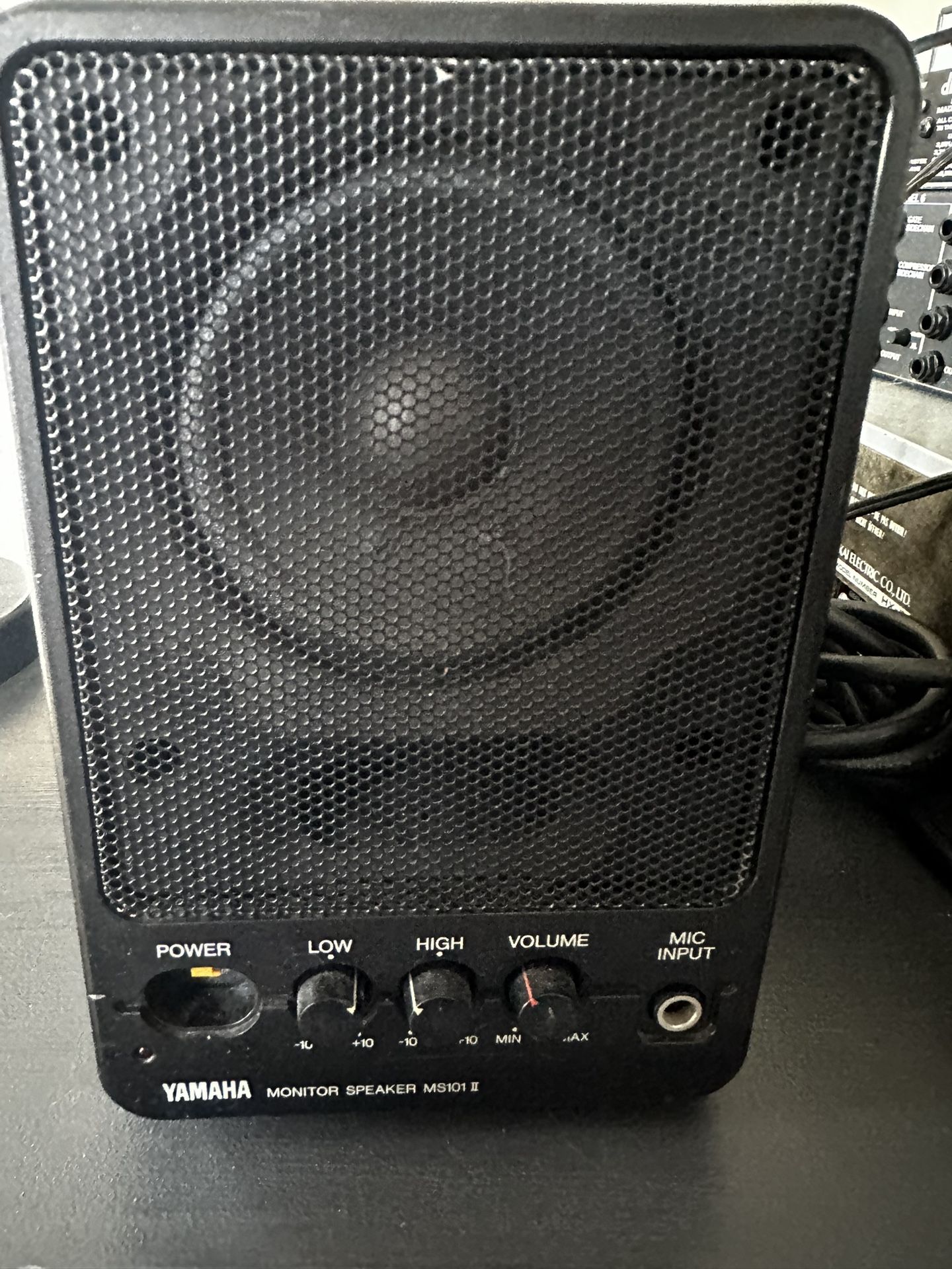 YAMAHA MS101 II MONITOR SPEAKER