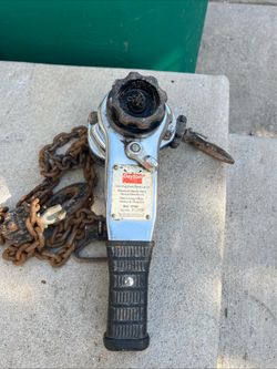 Dayton lever chain hoist  tool