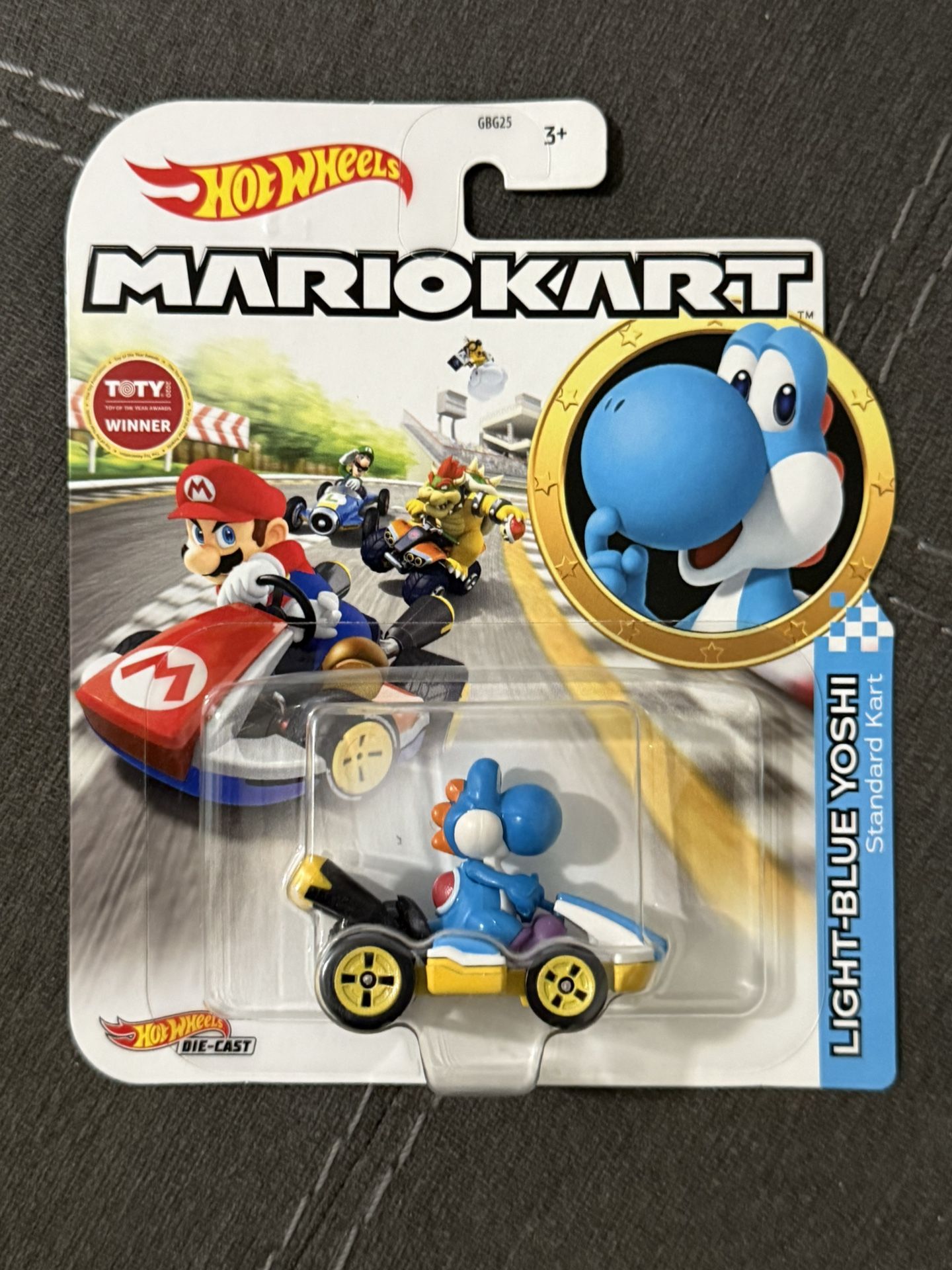 Mattel HOT WHEELS MARIO KART LIGHT BLUE YOSHI STANDARD KART - BRAND NEW NIB