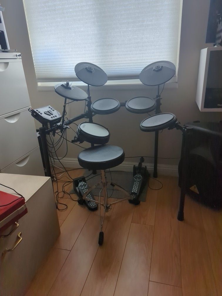 Simmons SD200 Electronic Drum Kit