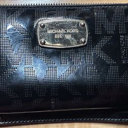 Large Michael Kors Wallet/wristlet