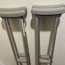 Crutches 