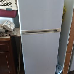 Apt Size Refrigerator 