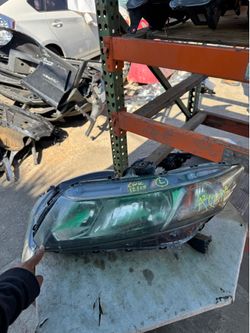 HONDA CIVIC LEFT USED OEM HEADLIGHT (2012-2015)