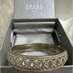 ZALES GOLD BRACELET NEW IN BOX📍PICK UP 7TH ST & BASELINE RD📍
