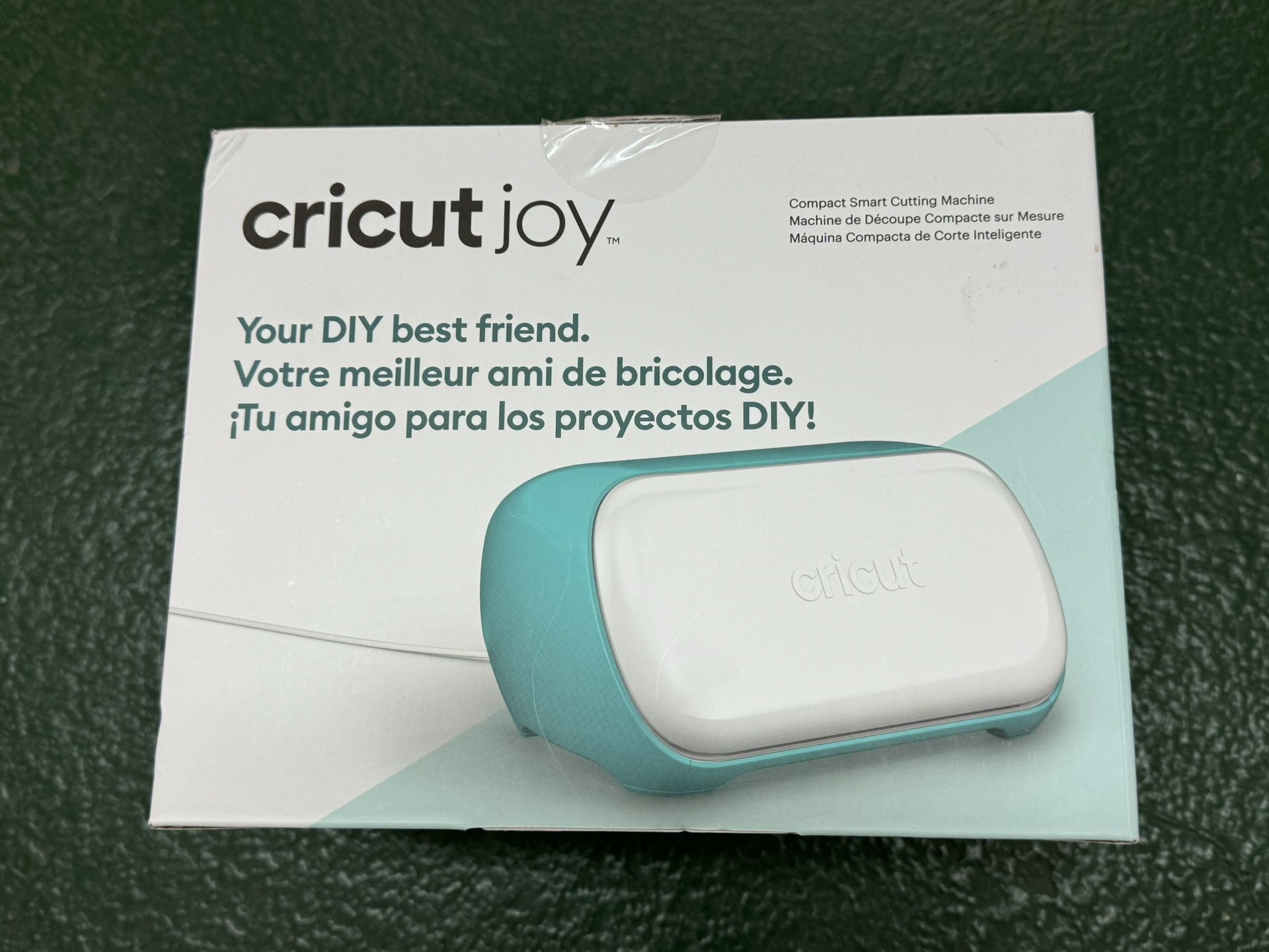 NEW! Cricut Joy Compact Smart Cutting Machine
