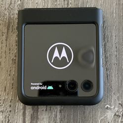 Motorola Razr Plus 2023