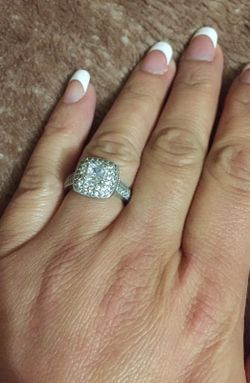 10k white gold diamond cluster ring