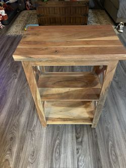 Farmhouse End Table