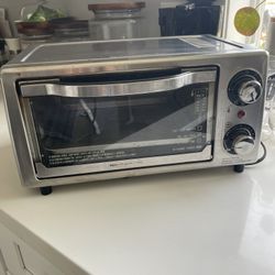 Toaster Oven In Good Conditions 