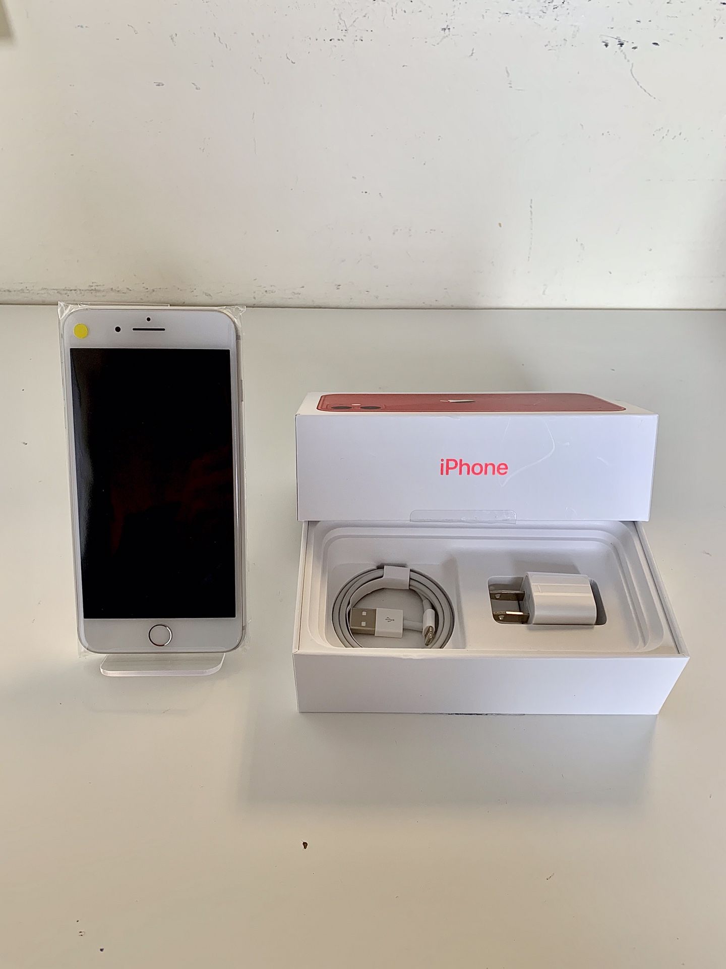 iPhone 8 Plus (LIKE NEW) - Comes w/ Box + Accessories & 1 Month Warranty