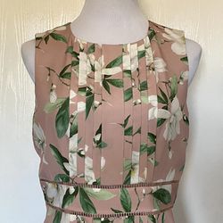  Women Floral Dress Size  Lovely Gently Used Dress   