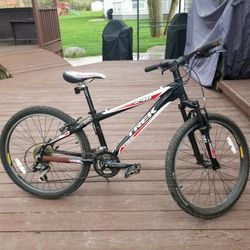 Trek MT 240 Kids Mountain Bike 