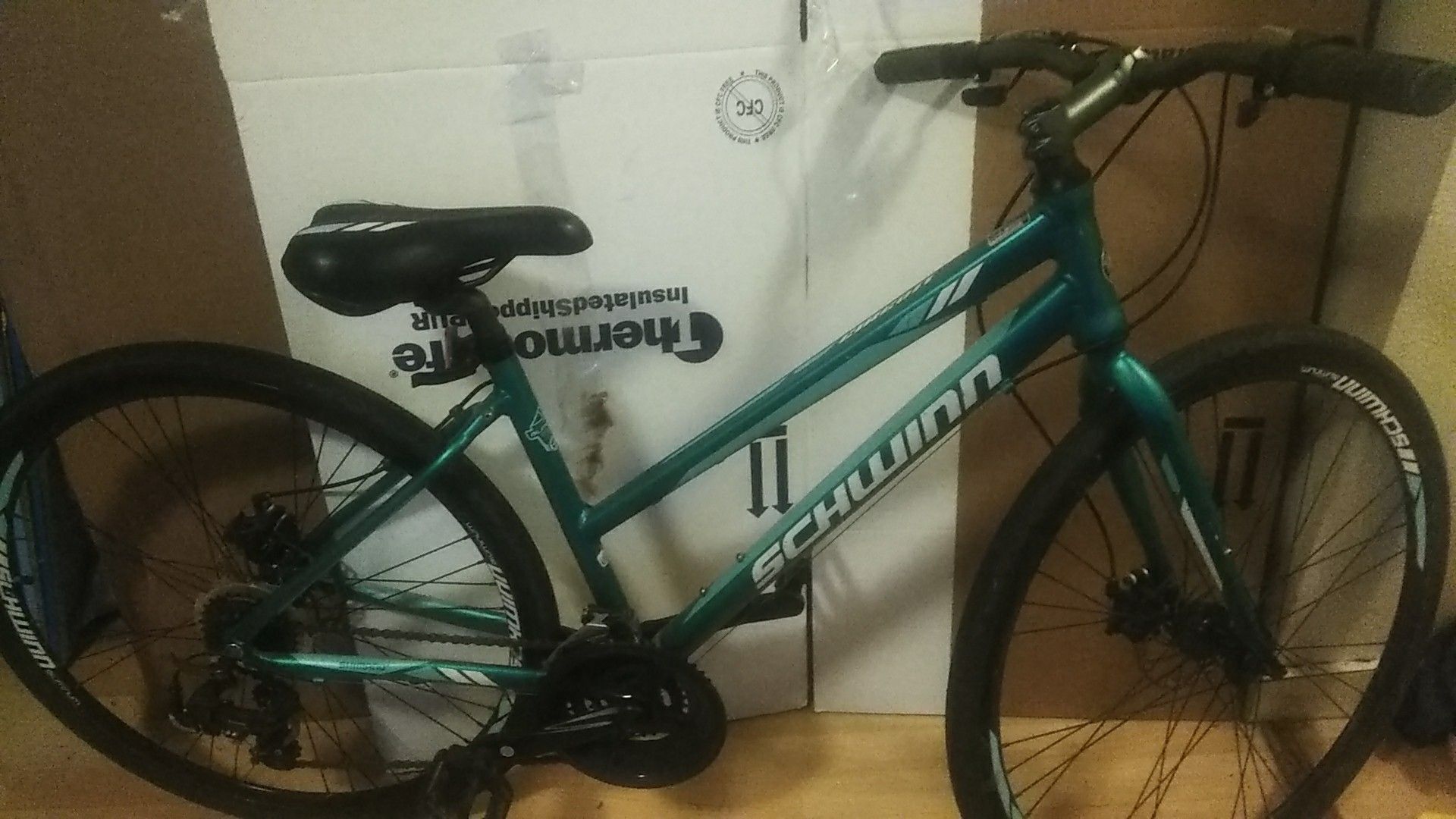 GREAT BUY 26" SCHWINN 7 SPEED TEAL BIKE