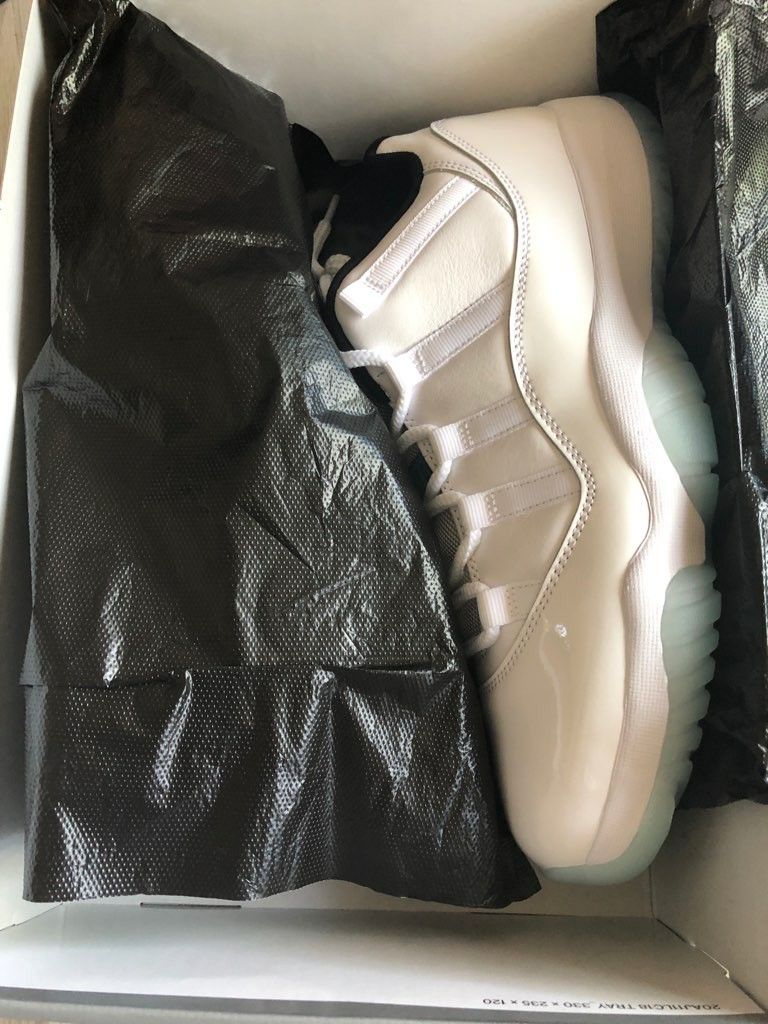 Air Jordan 11 Low Legend Blue size 11