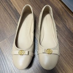 New Cole Haan Leather Flats Beige Shoes 8