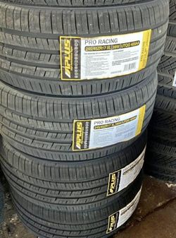 245/45/17 Set De Llantas