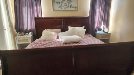 King Size Bed No Matress