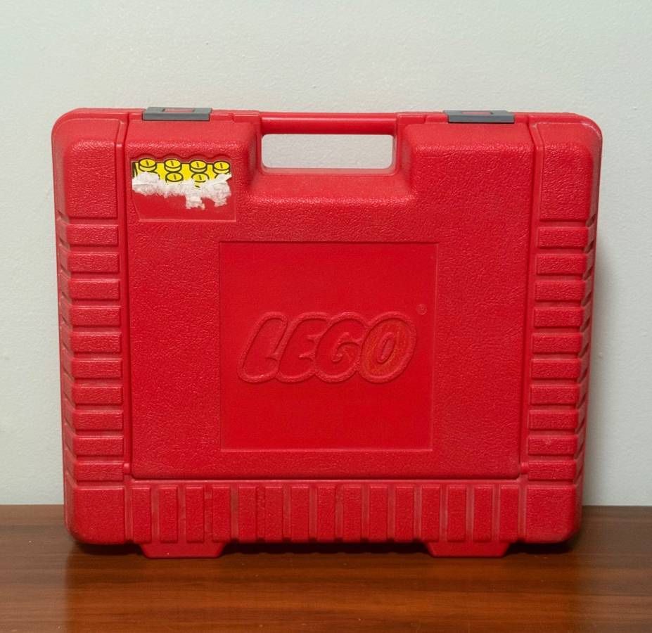 Vintage 1985 LEGO Red Plastic Storage Carrying Case In Great Clean Condition
