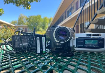 Sony DCR-TRV520 Digital8 Hi-8 Video8 Camcorder