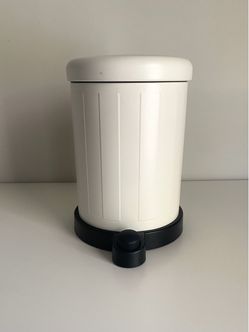 Trash Can- Good Condition