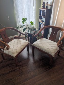 Mid Century Pair of Ming Style Horseshoe Back Armchairs