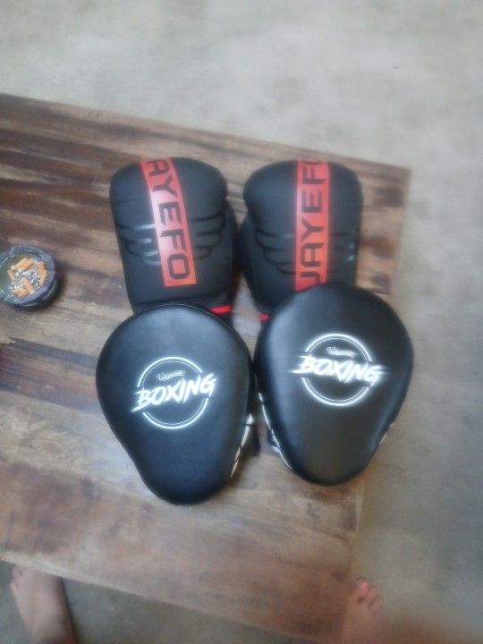 JAYEFO BOXING GLOVES &VALLY COMFY PUNCHING MITS