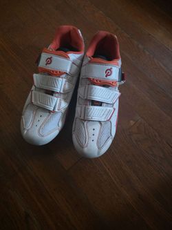 Womens 8.5 Indoor cycling shoes