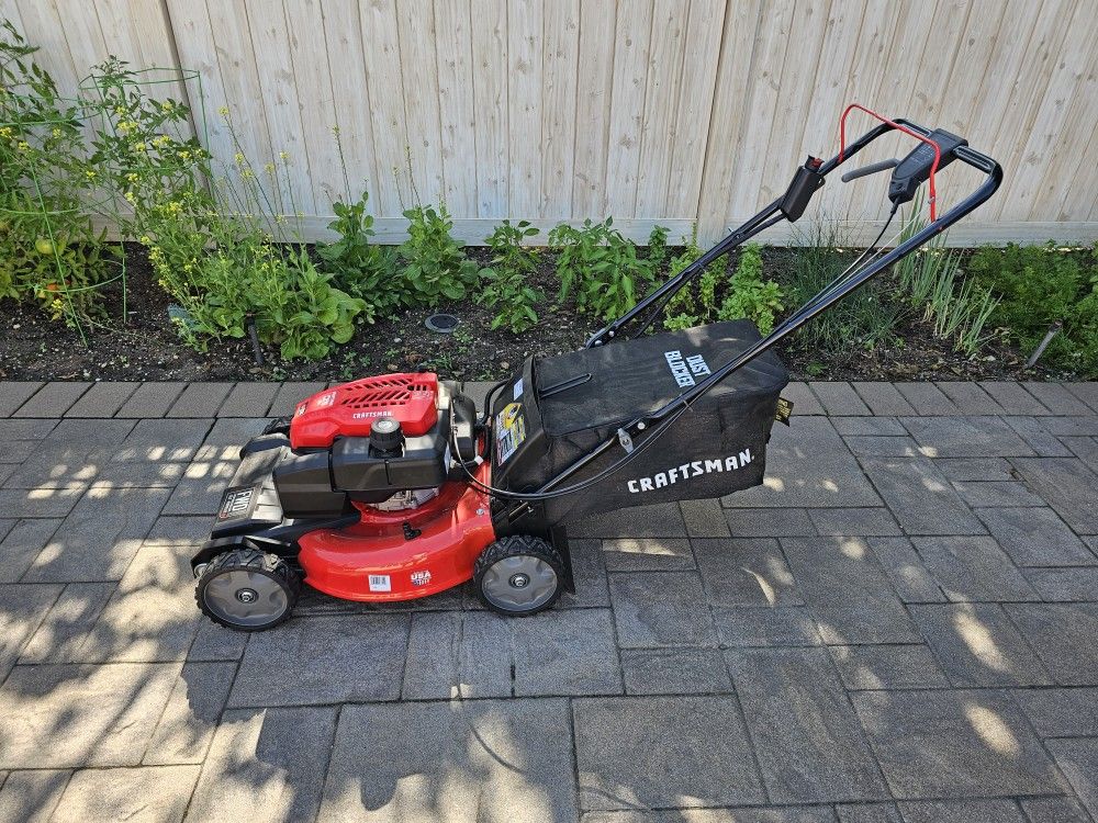 Brand New Mower Craftsman M270 Lawnmower With V20 Battery Electric Start Amazing Mint Condition for Sale in Oceanside NY OfferUp