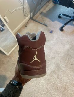 jordan 5 burgundy size 8.5 in men
