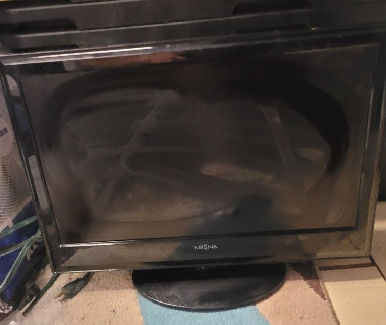 25" Insingna TV or computer monitor