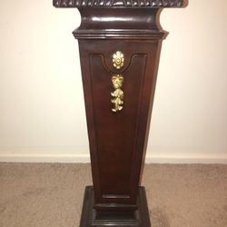 Ornate solid wooden pedestal/night stand/plant stand