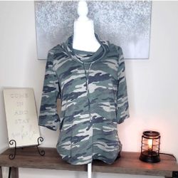 Woman's Camouflage 3/4 Sleeve Top