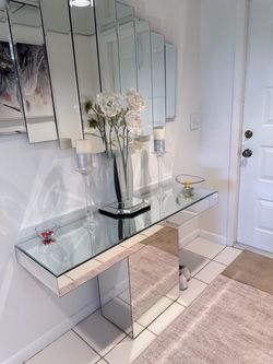 Mirror side table, mirror, large floor vase